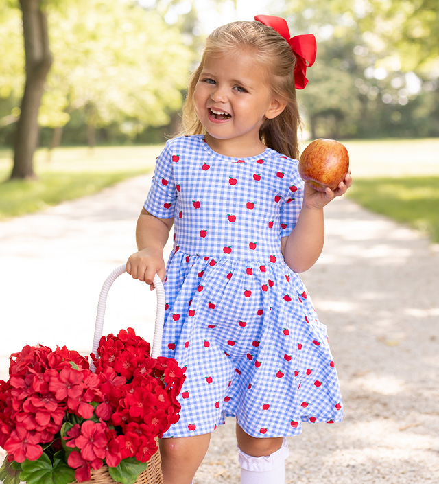Toile & Twirls Sale